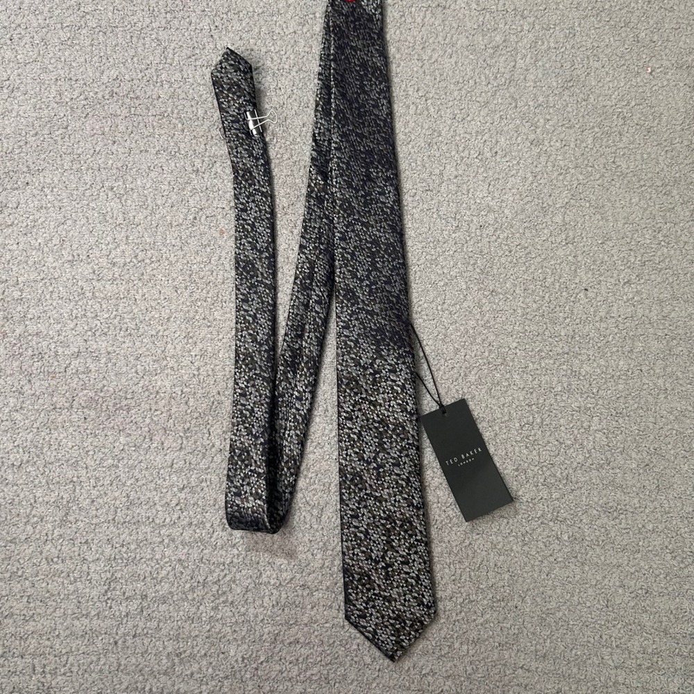 Ted Baker NWT Silk Tie Geometric Triangle Olive Dark Polished Corporate